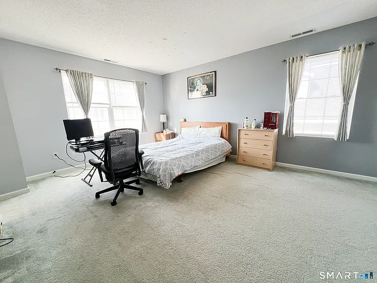62 Laurel Ave - Photo 2 of 15