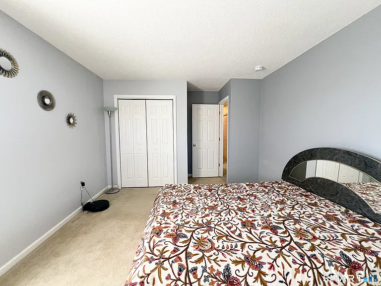 62 Laurel Ave - Photo 5 of 15
