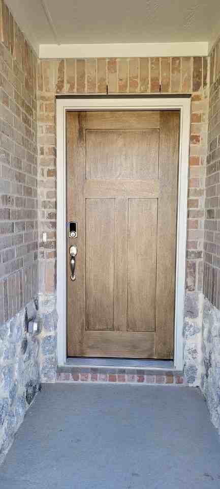2633 Oneida Ln - Photo 4 of 38