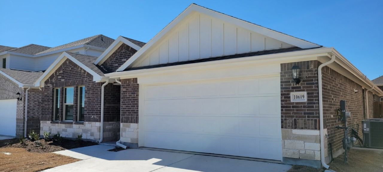 10609 Potawatomi Ln - Photo 3 of 41
