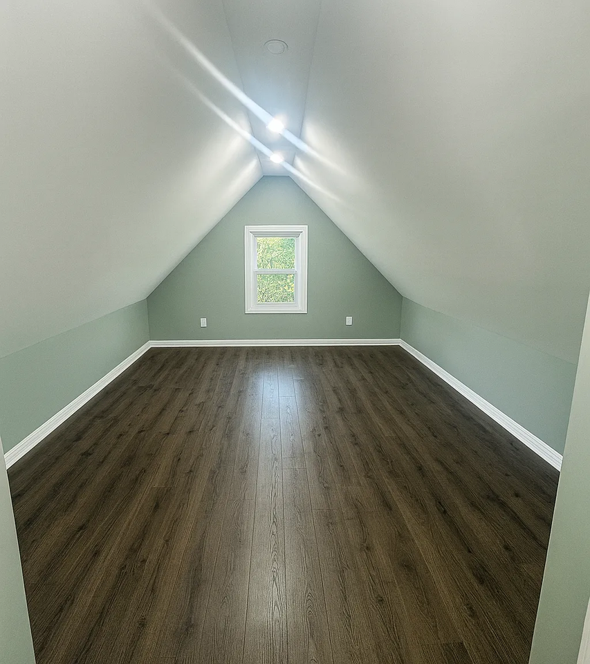 1821 Albany Ave - Photo 4 of 9