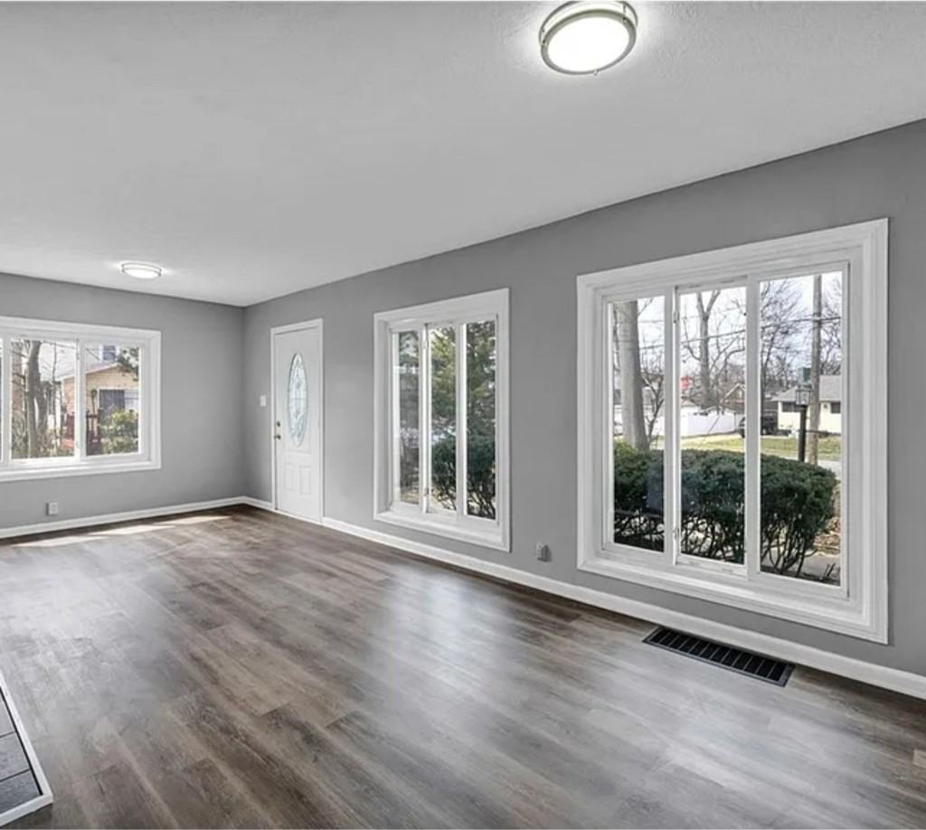 204 Grove Ave - Photo 2 of 15