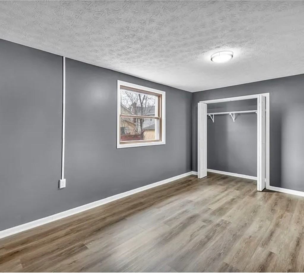 204 Grove Ave - Photo 6 of 15