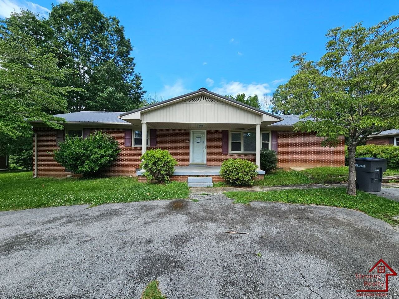 412 Wedgewood St - Photo 4 of 22