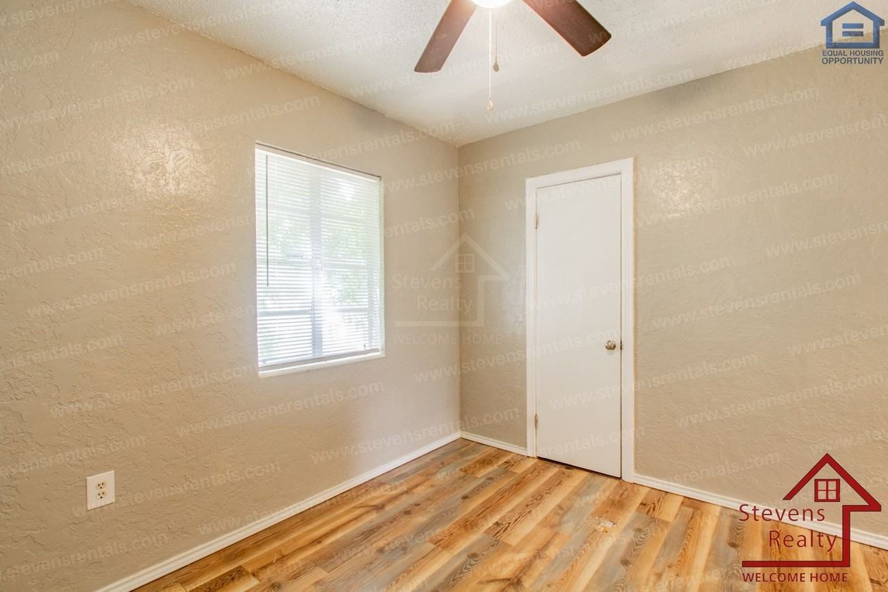 1303 Nw Taylor Ave - Photo 7 of 40