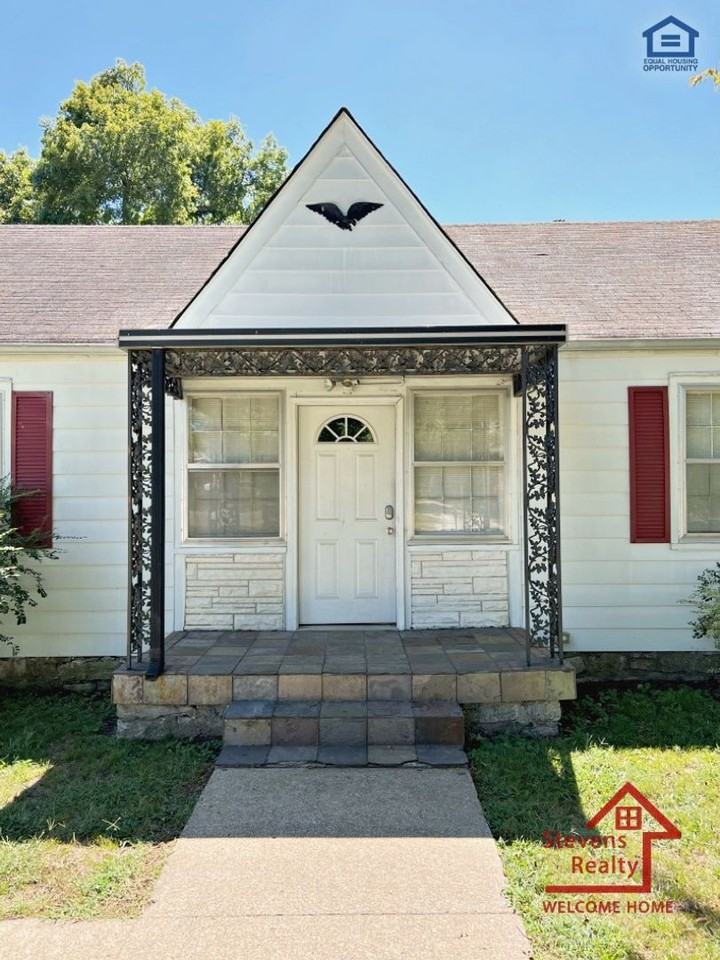 316 Harrington Ave - Photo 2 of 16