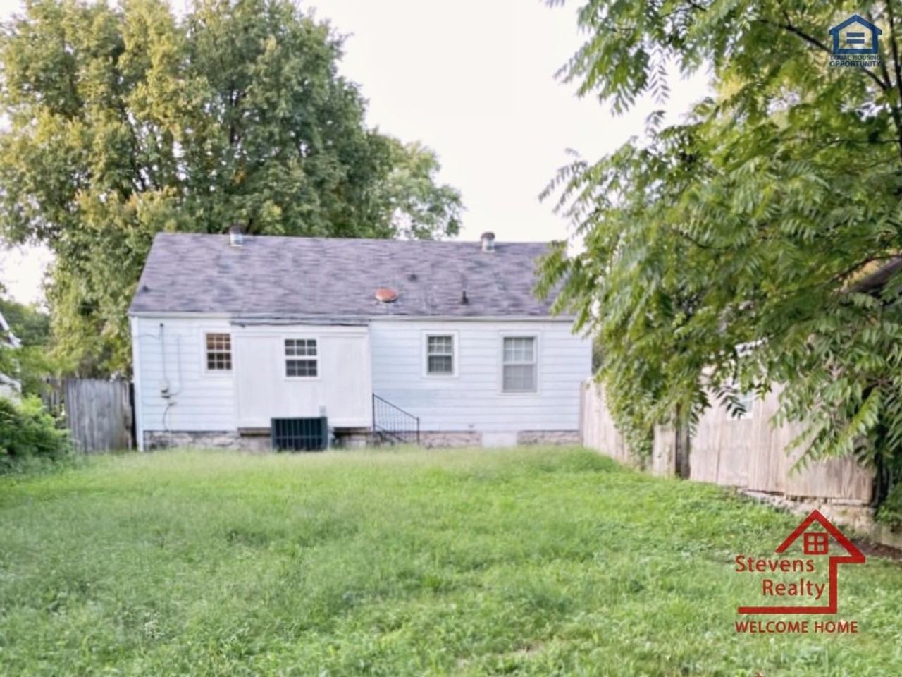 316 Harrington Ave - Photo 3 of 16