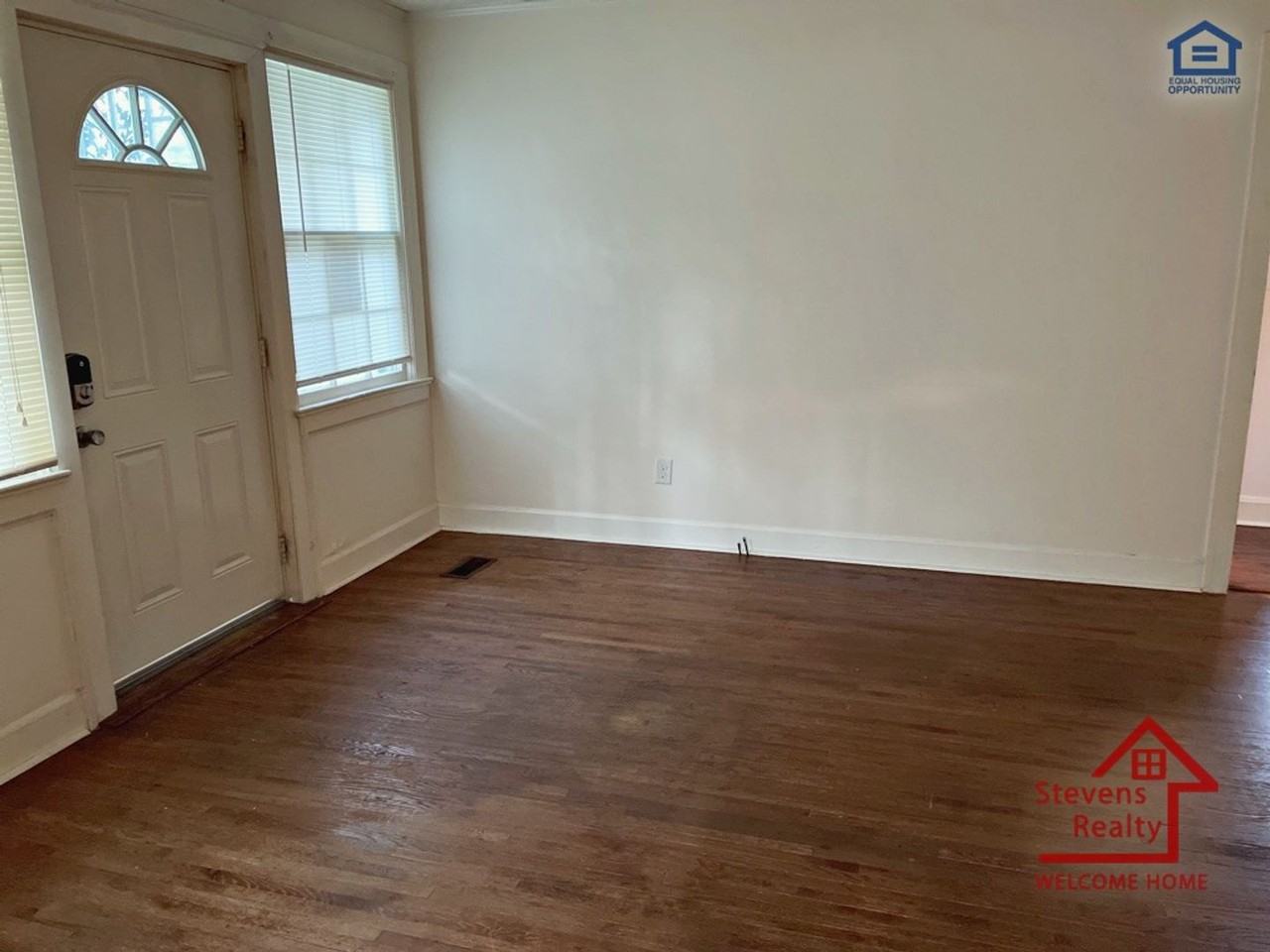 316 Harrington Ave - Photo 4 of 16