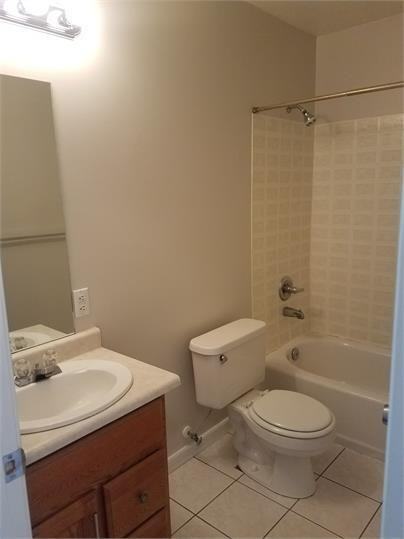 1130 N.W. #2 - Photo 2 of 20
