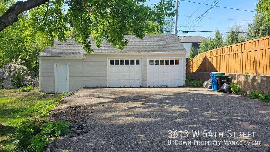 3613 W 54th St - Photo 2 of 12