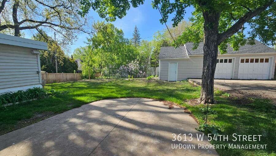 3613 W 54th St - Photo 3 of 12