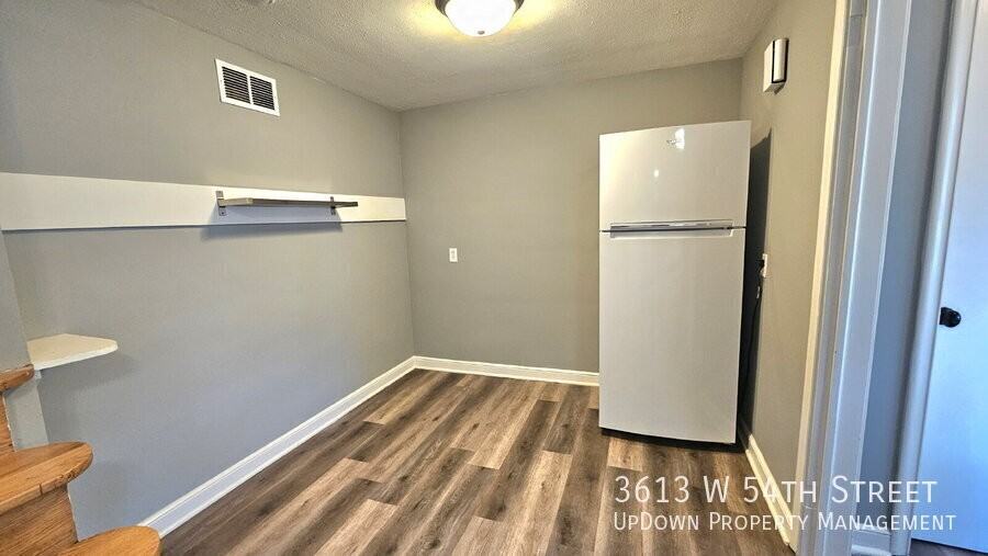3613 W 54th St - Photo 5 of 12