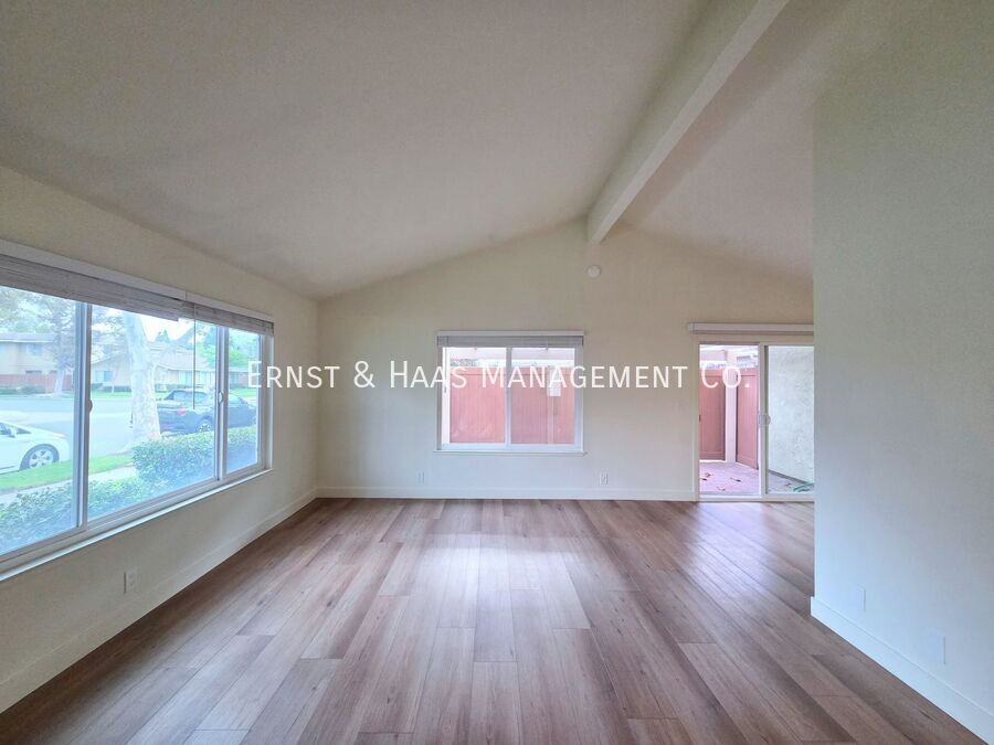 12512 Cuesta Dr - Photo 3 of 18