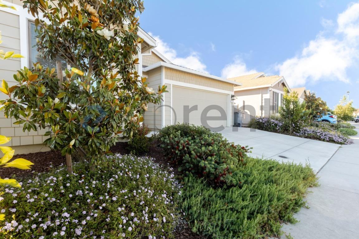 5673 Cobbler Ln - Photo 2 of 30