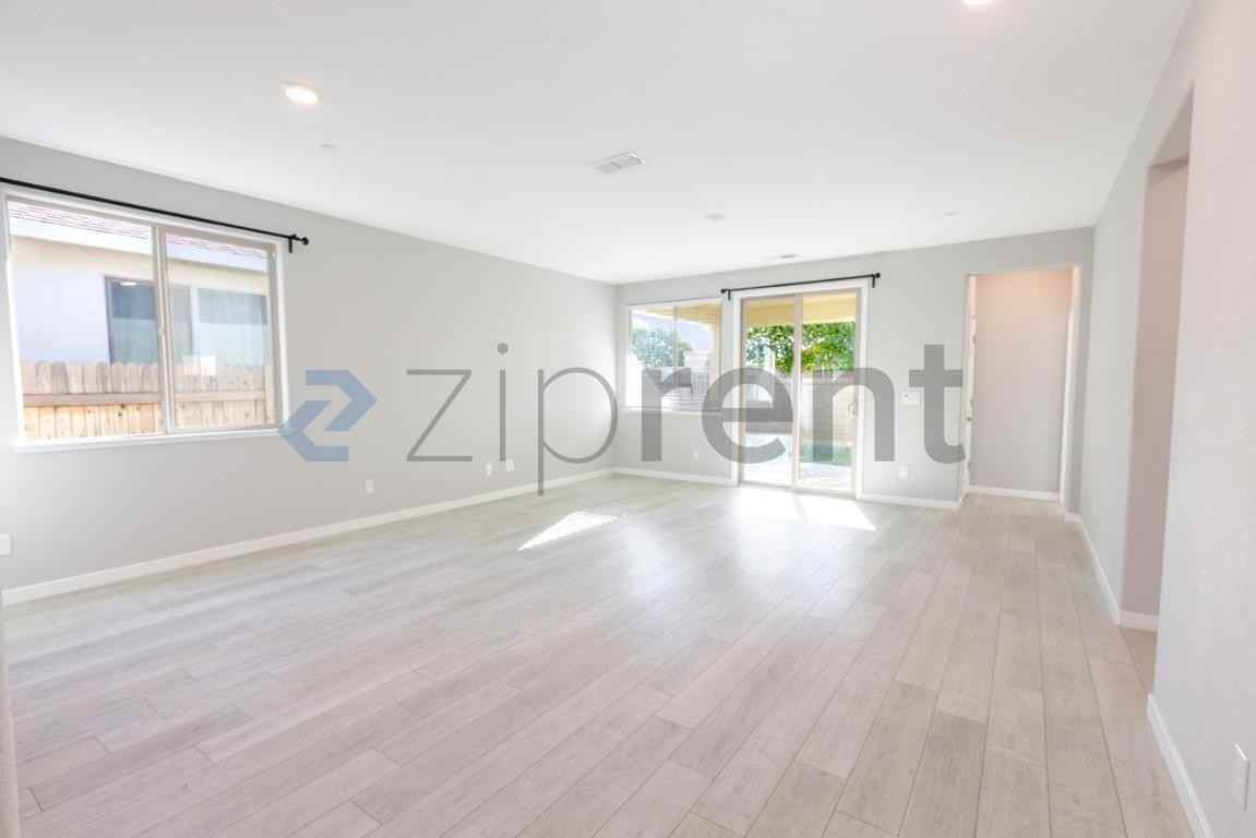 5673 Cobbler Ln - Photo 5 of 30