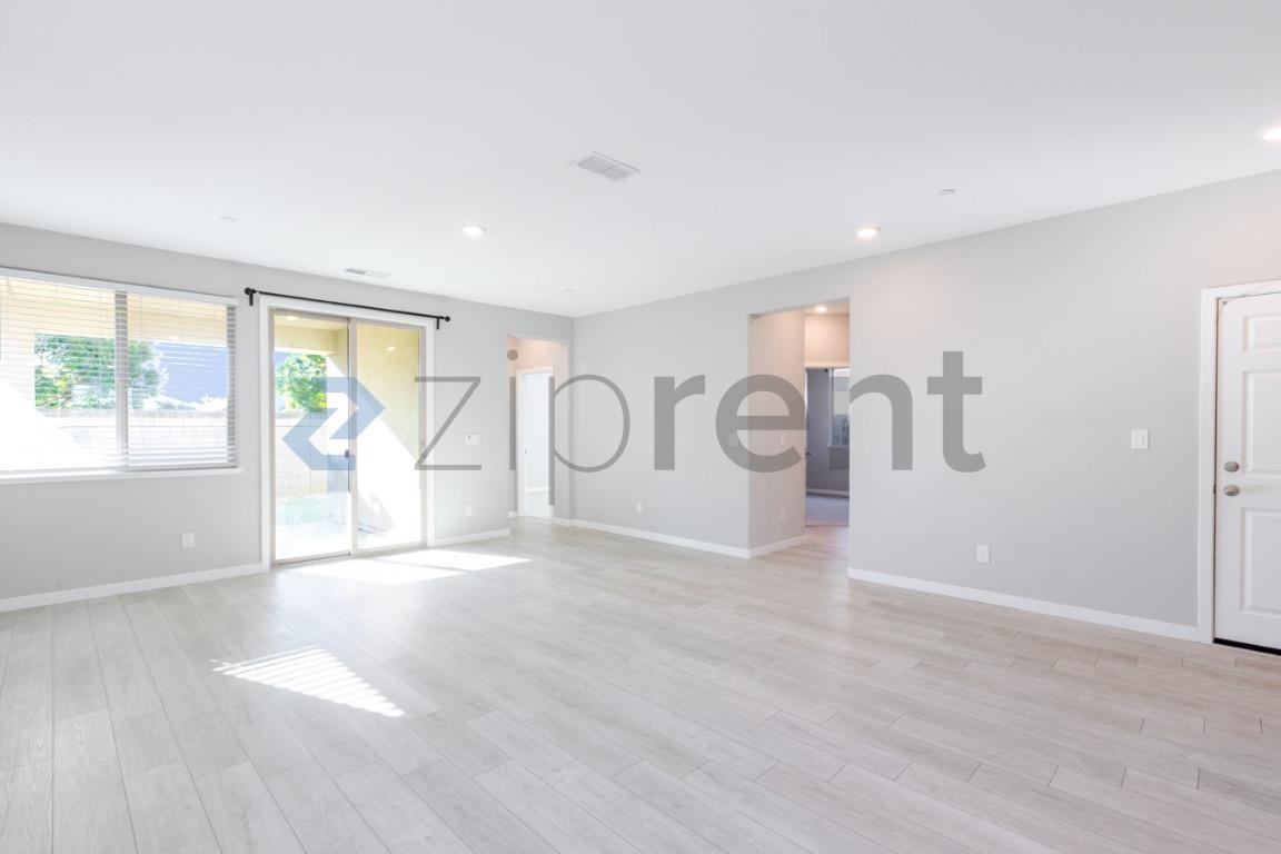 5673 Cobbler Ln - Photo 6 of 30