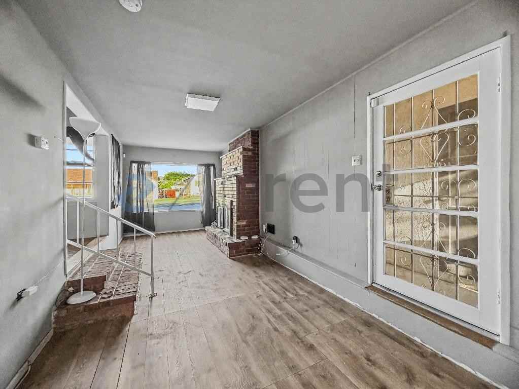 720 Mount Vernon Ave - Photo 4 of 24
