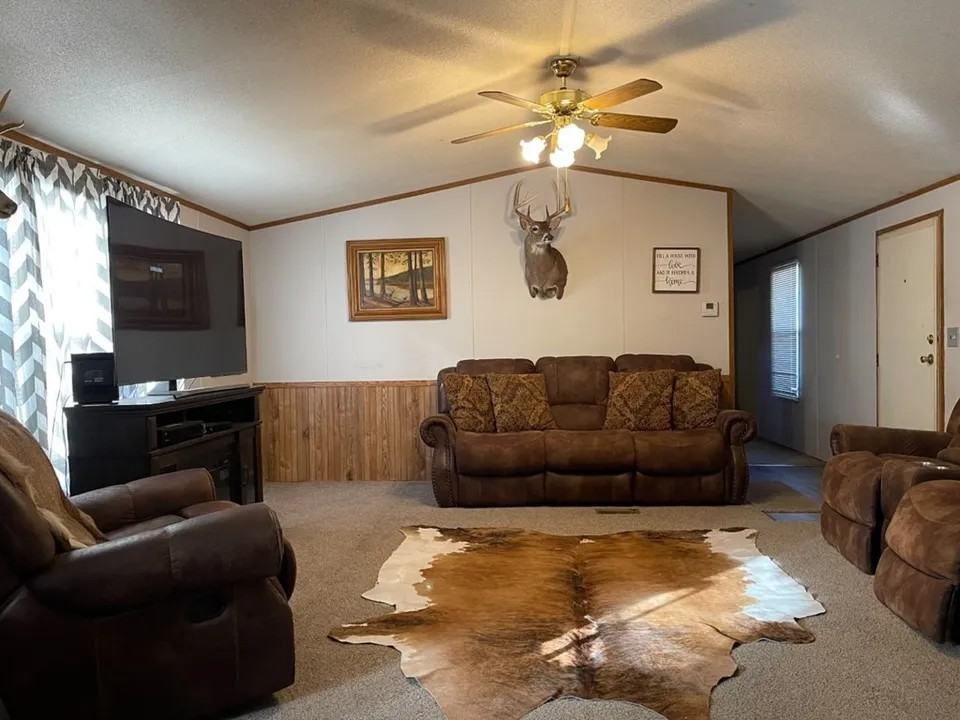 133 Parker Dr #NA - Photo 2 of 12