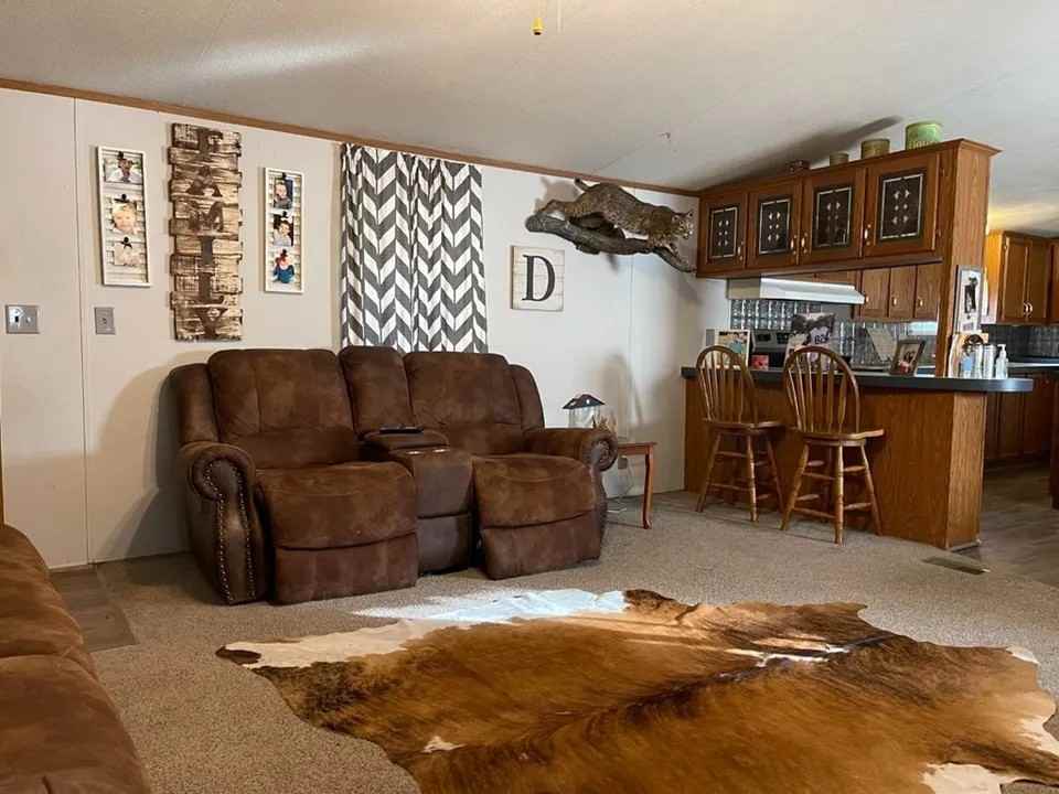133 Parker Dr #NA - Photo 3 of 12