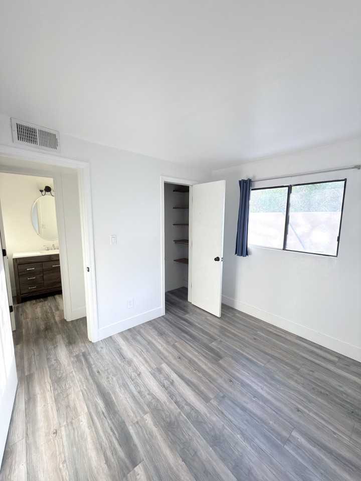 3126 N 28th St #NA - Photo 5 of 9