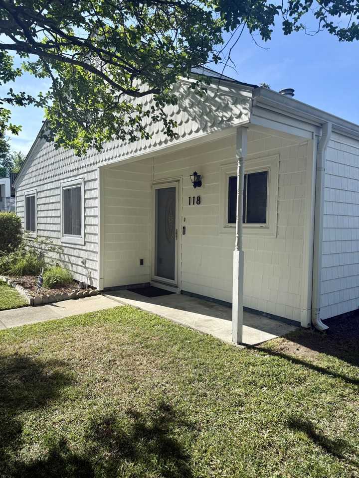118 E Saltwood Pl #NA - Photo 3 of 25