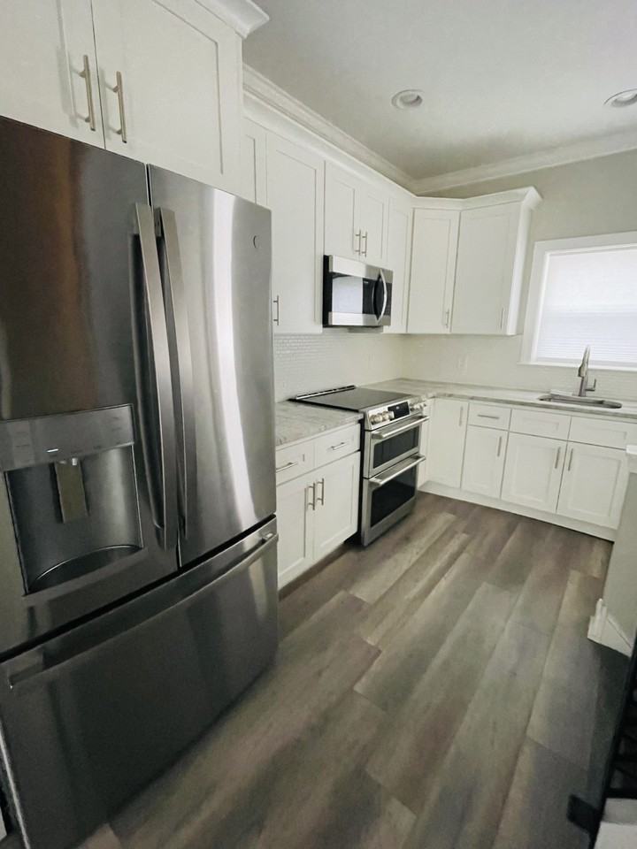 1254 N Burns St #NA - Photo 2 of 17
