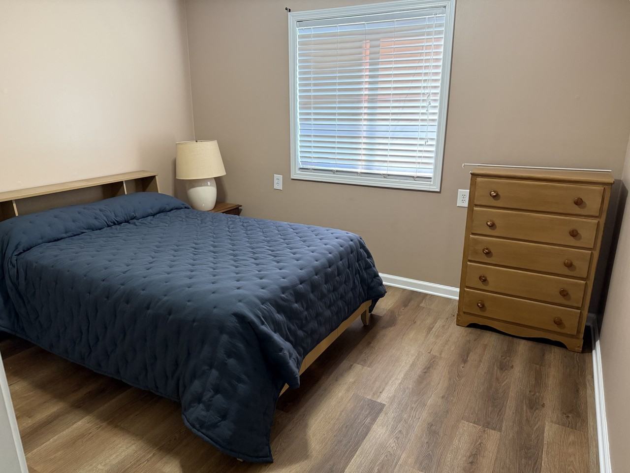 521 Meadowview Dr #C103 - Photo 2 of 11