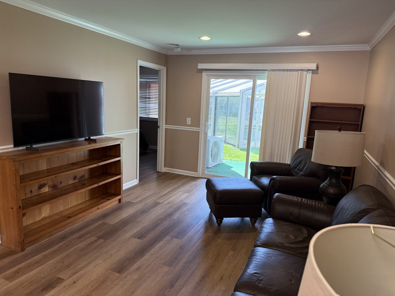 521 Meadowview Dr #C103 - Photo 3 of 11