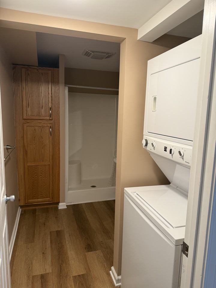 521 Meadowview Dr #C103 - Photo 5 of 11