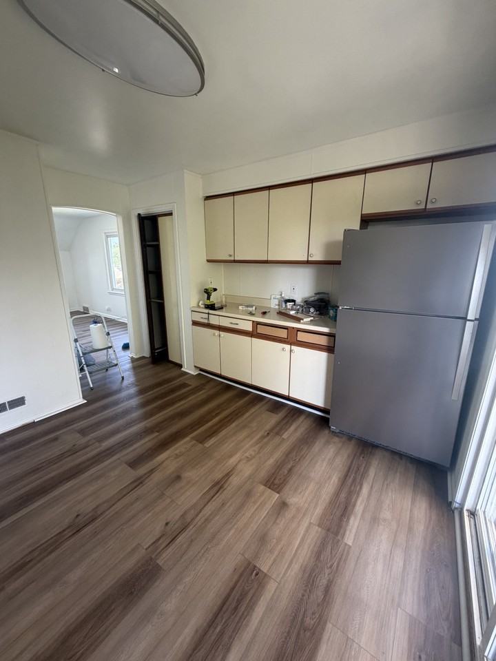2121 Pearsall Pkwy #2 - Photo 7 of 11