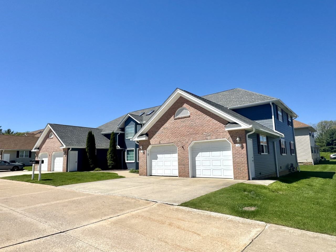 728 Tollis Pkwy #D - Photo 3 of 3