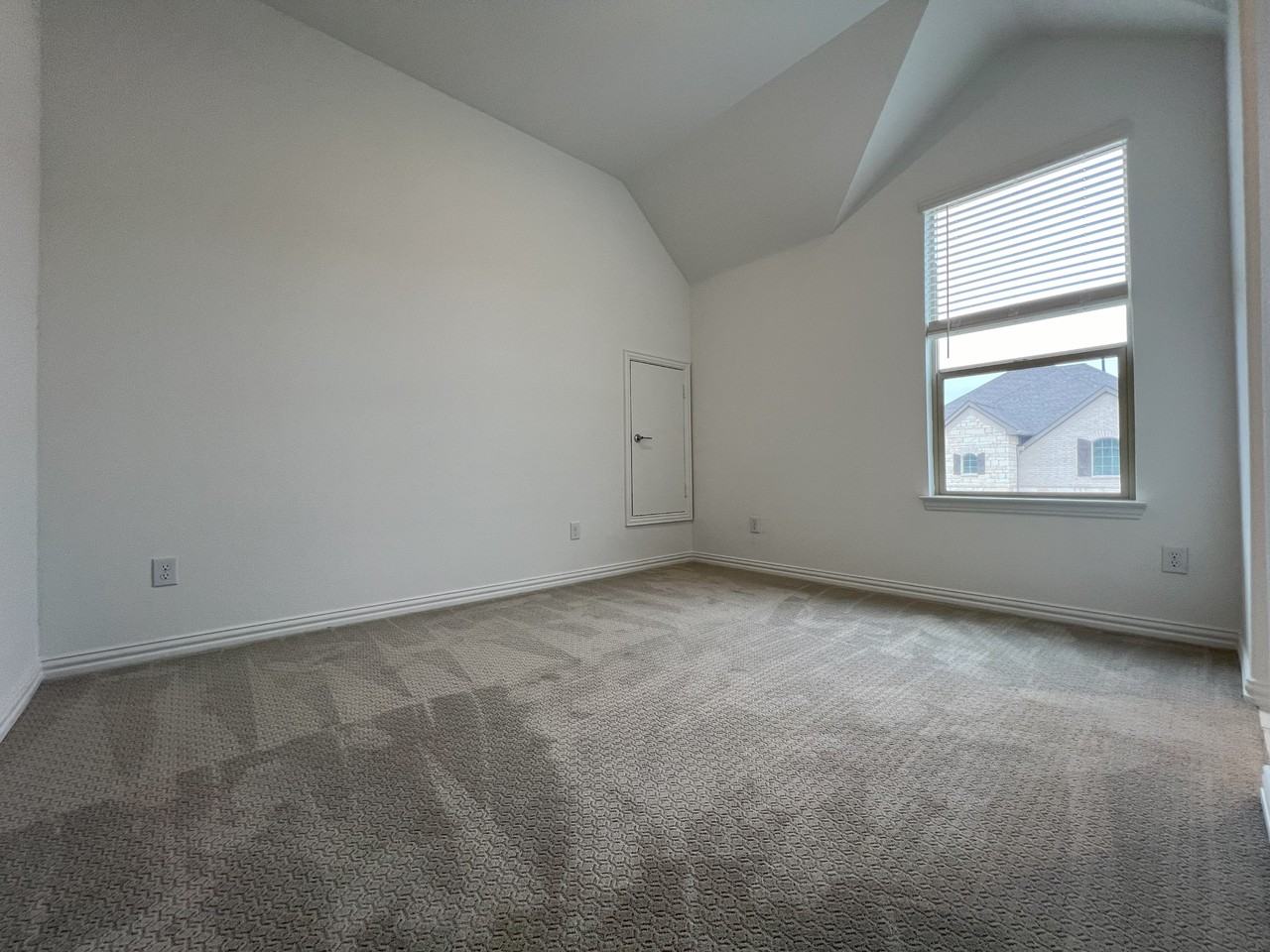 618 Blue Horizon Way #NA - Photo 4 of 20