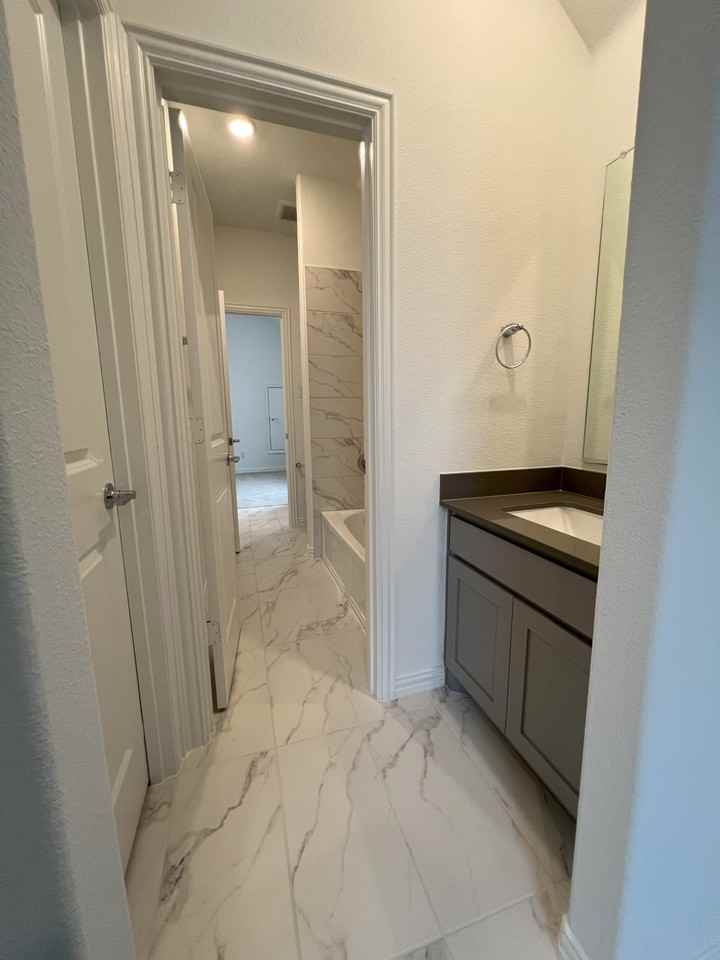 618 Blue Horizon Way #NA - Photo 5 of 20
