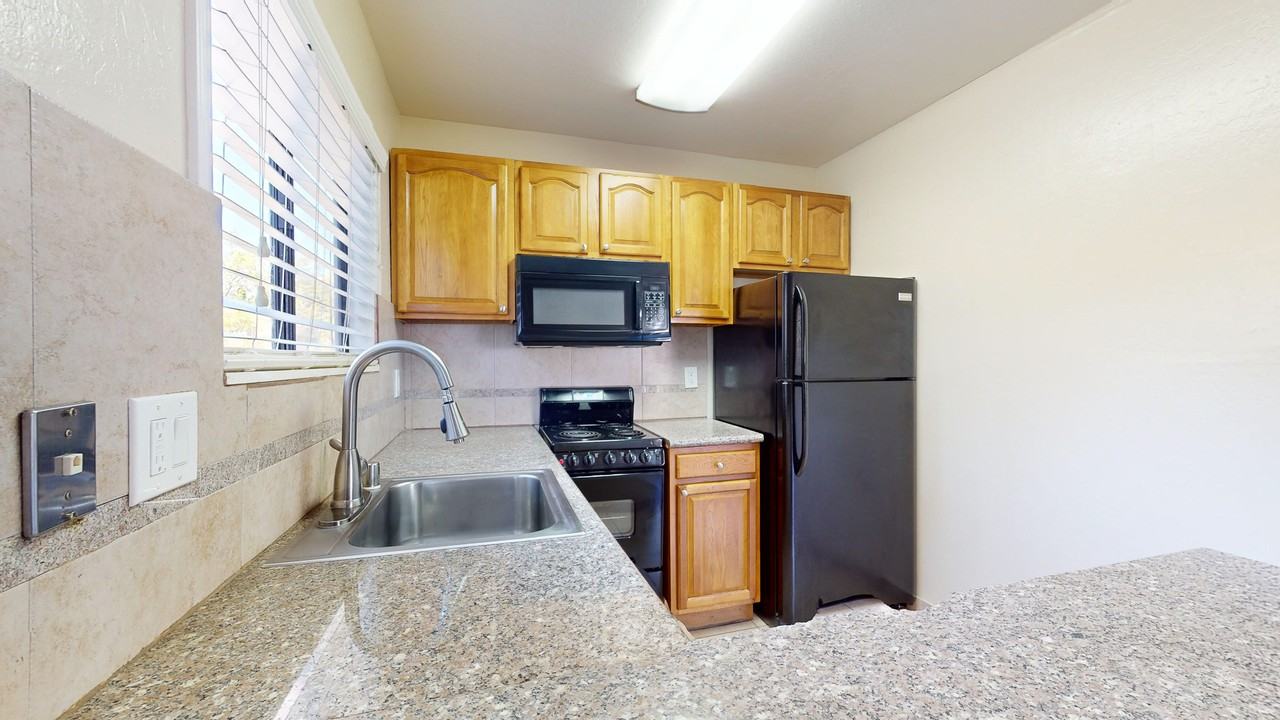 107 Marin St #10 - Photo 5 of 24