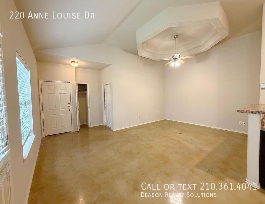 220 Anne Louise Dr - Photo 2 of 30