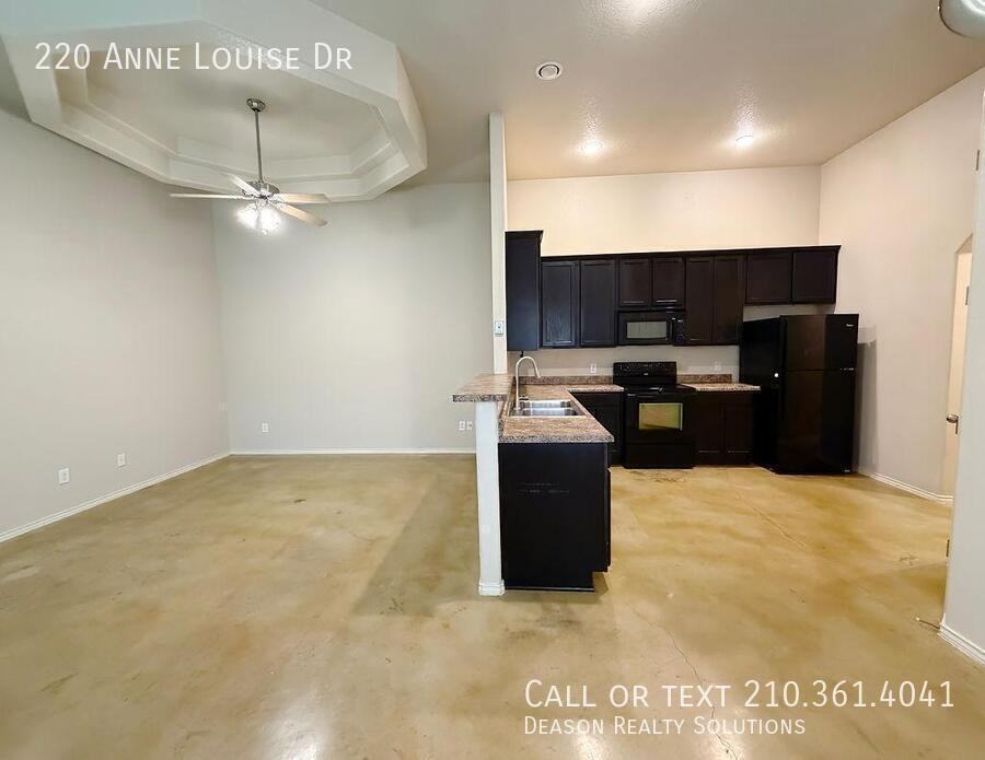 220 Anne Louise Dr - Photo 4 of 30