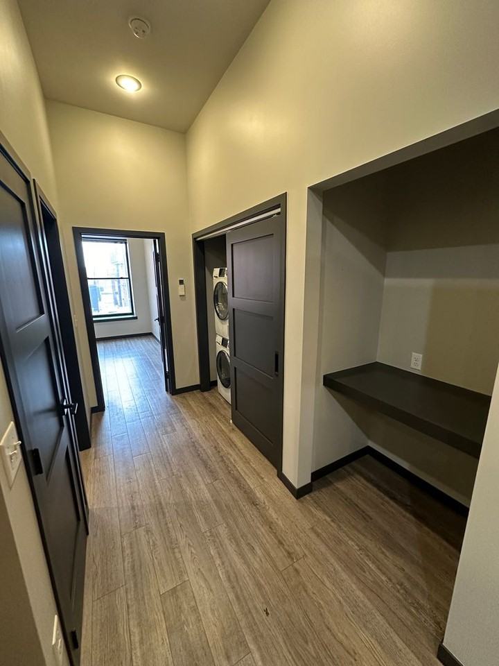 409 W Norfolk Ave #201 - Photo 3 of 6