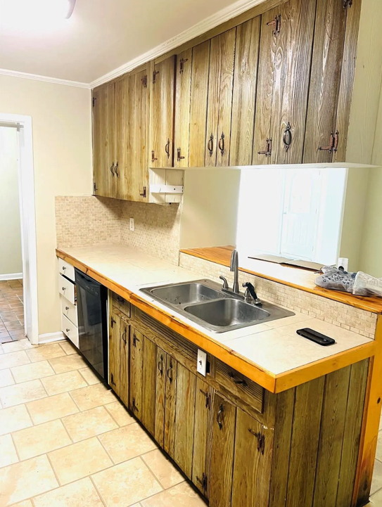 3120 Guymar Rd - Photo 5 of 9