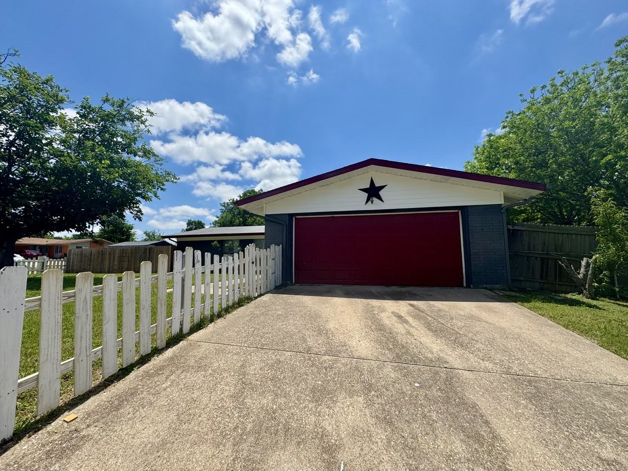 1501 Ferndale Dr #NA - Photo 4 of 31