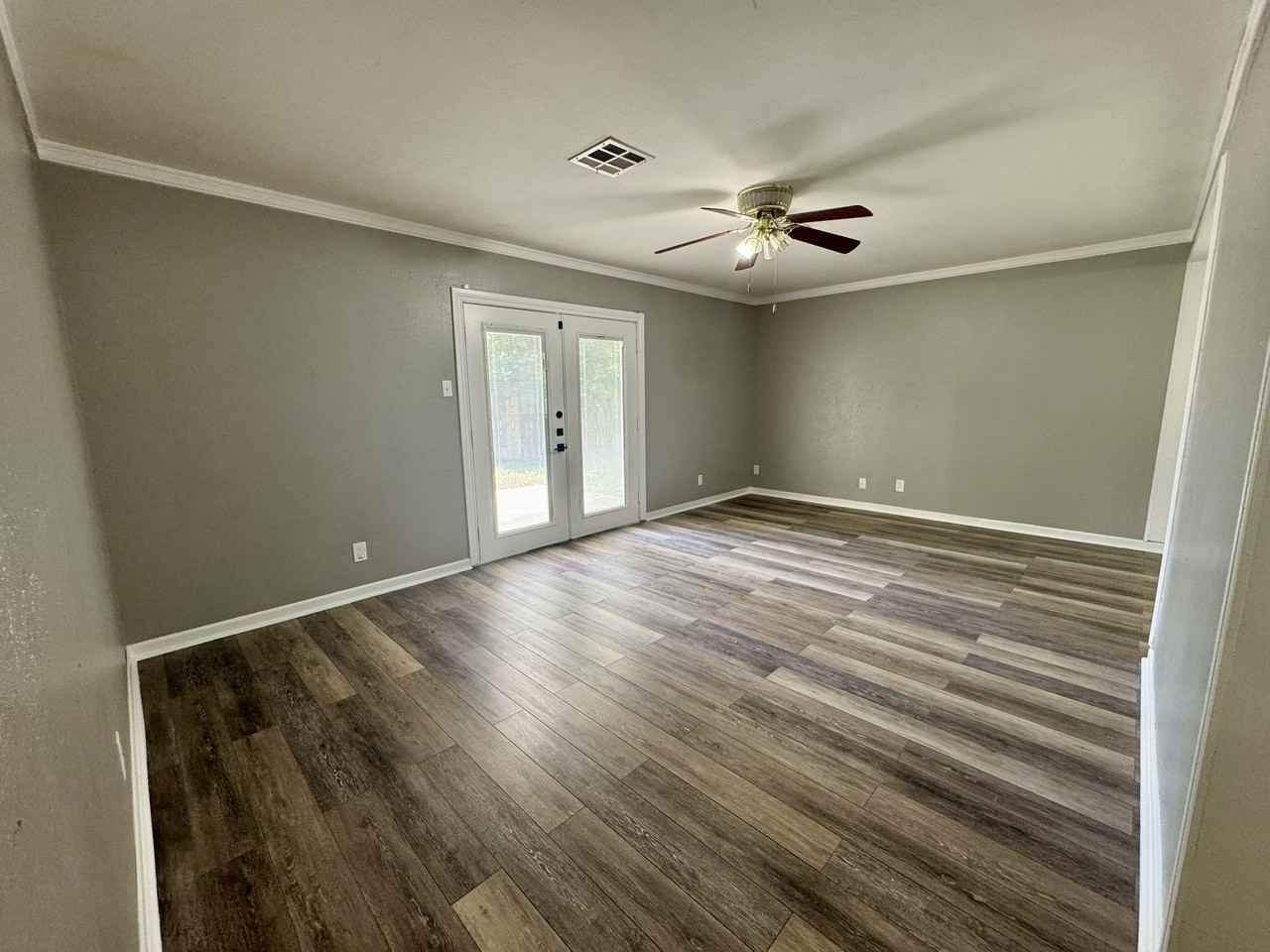 1501 Ferndale Dr #NA - Photo 5 of 31