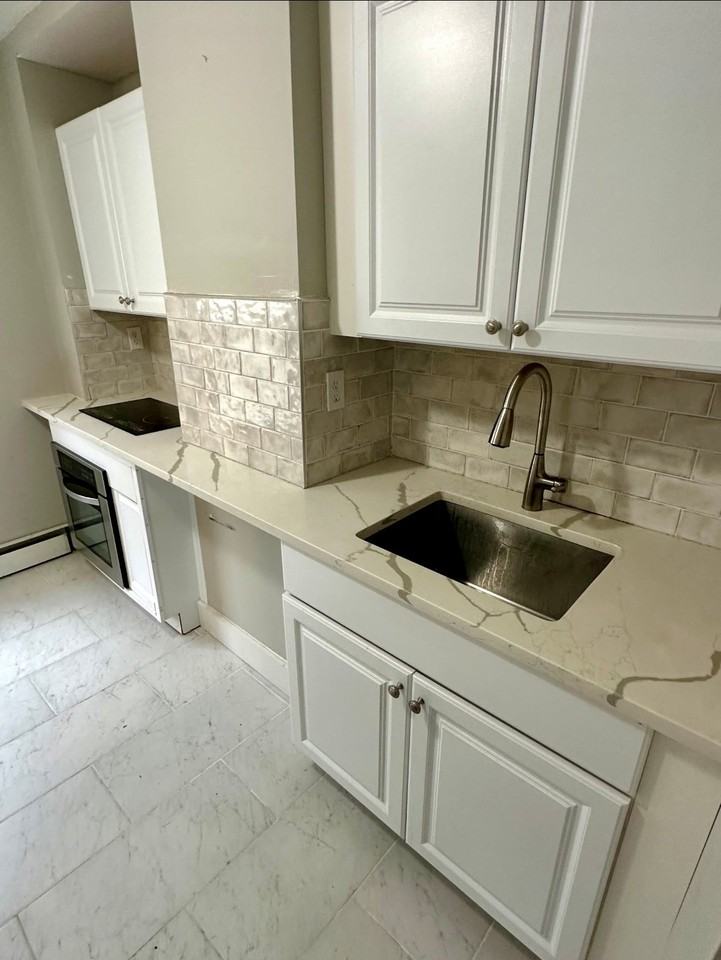 10 Huntington Ave - Photo 4 of 8