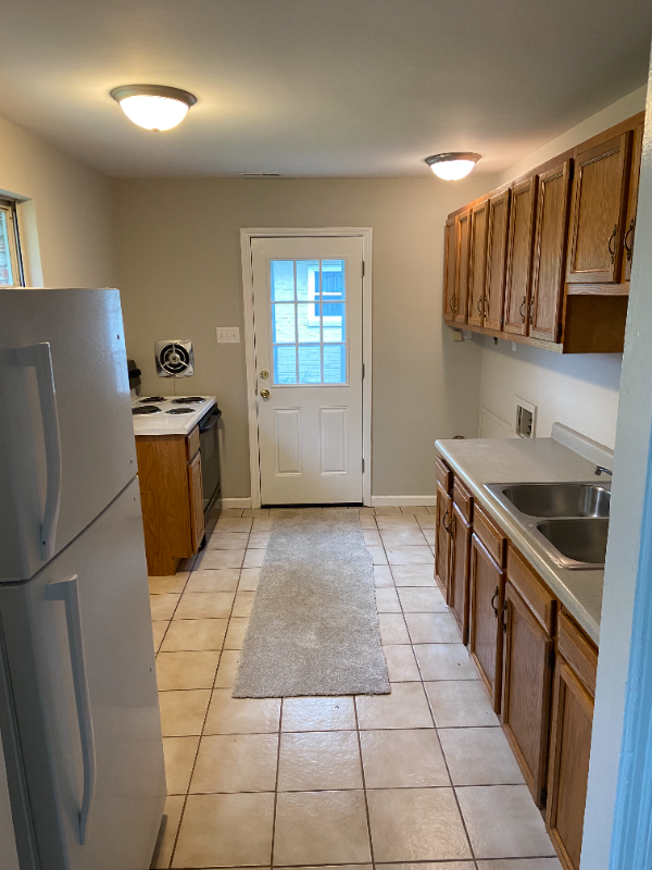 5723 Tall Oaks Dr - Photo 4 of 11