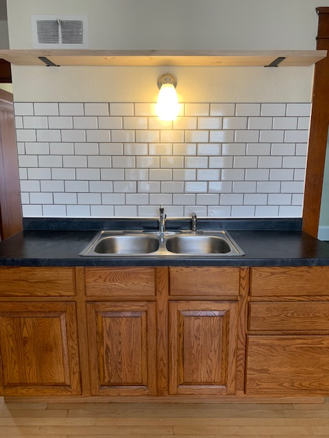2042 S 76th St - Photo 4 of 9