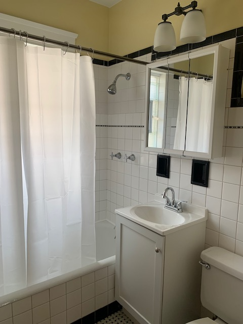 2042 S 76th St - Photo 6 of 9