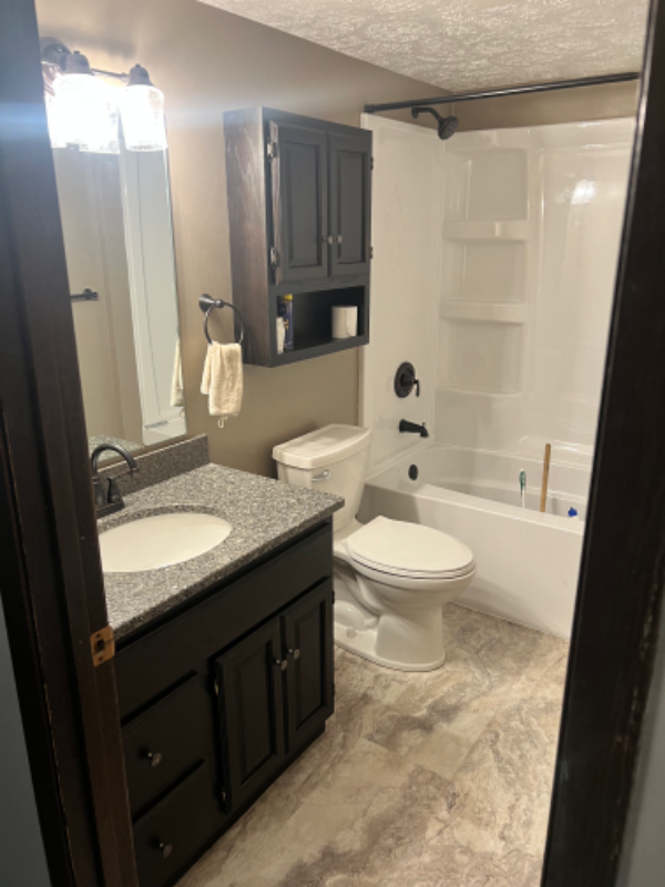 2415 E 50th St #4 - Photo 3 of 5