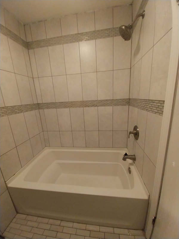 8025 S Wentworth Ave - Photo 2 of 8