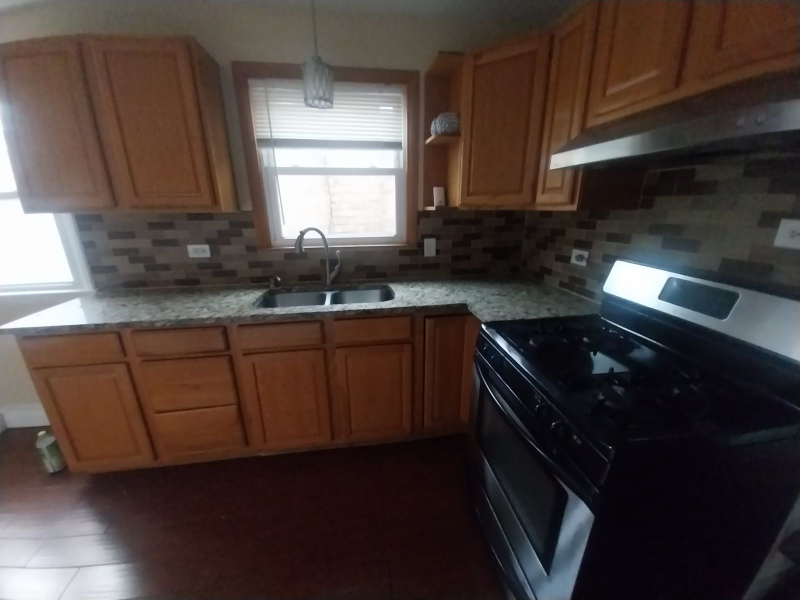 8025 S Wentworth Ave - Photo 4 of 8
