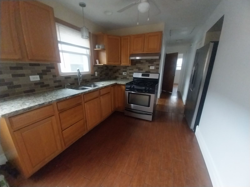 8025 S Wentworth Ave - Photo 5 of 8