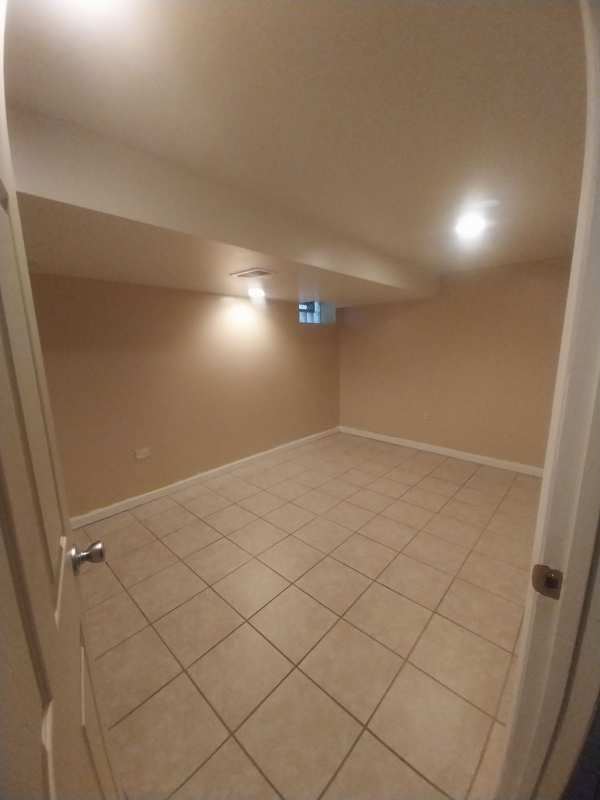 8025 S Wentworth Ave - Photo 7 of 8