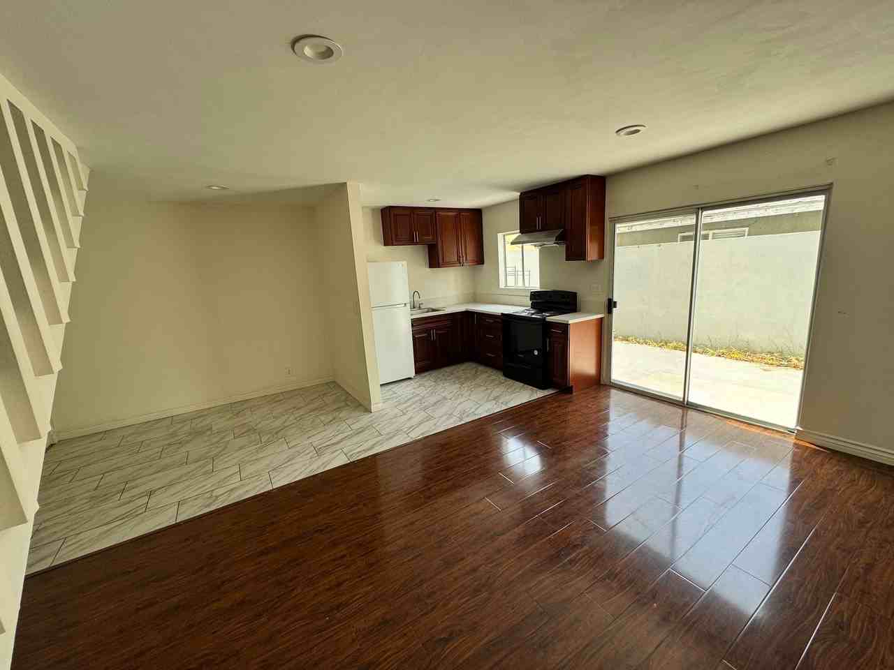 293 N Hill Ave #3 - Photo 2 of 8